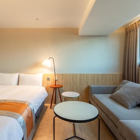 เร็ยเมียแฟชั่นโฮเต็ล Hotel ไถจง ภายนอก รูปภาพ