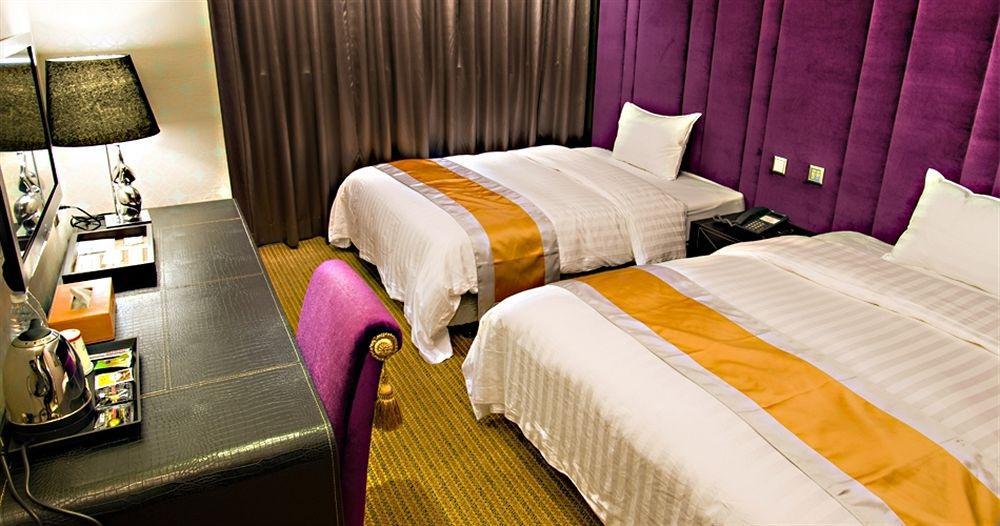 เร็ยเมียแฟชั่นโฮเต็ล Hotel ไถจง ภายนอก รูปภาพ