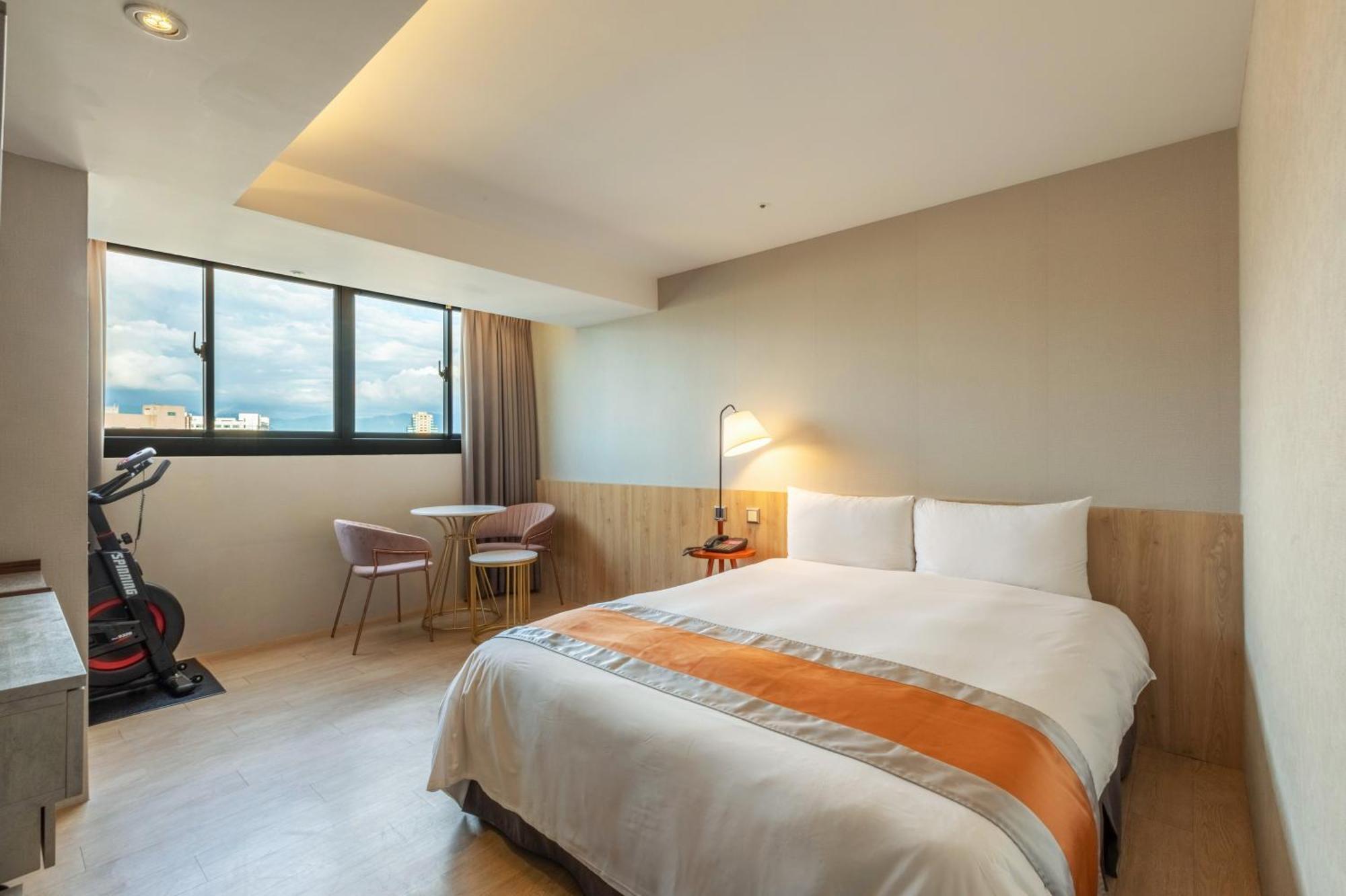 เร็ยเมียแฟชั่นโฮเต็ล Hotel ไถจง ภายนอก รูปภาพ