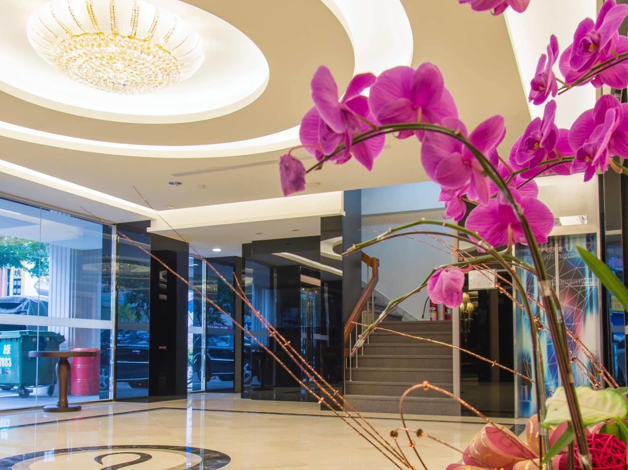 เร็ยเมียแฟชั่นโฮเต็ล Hotel ไถจง ภายนอก รูปภาพ
