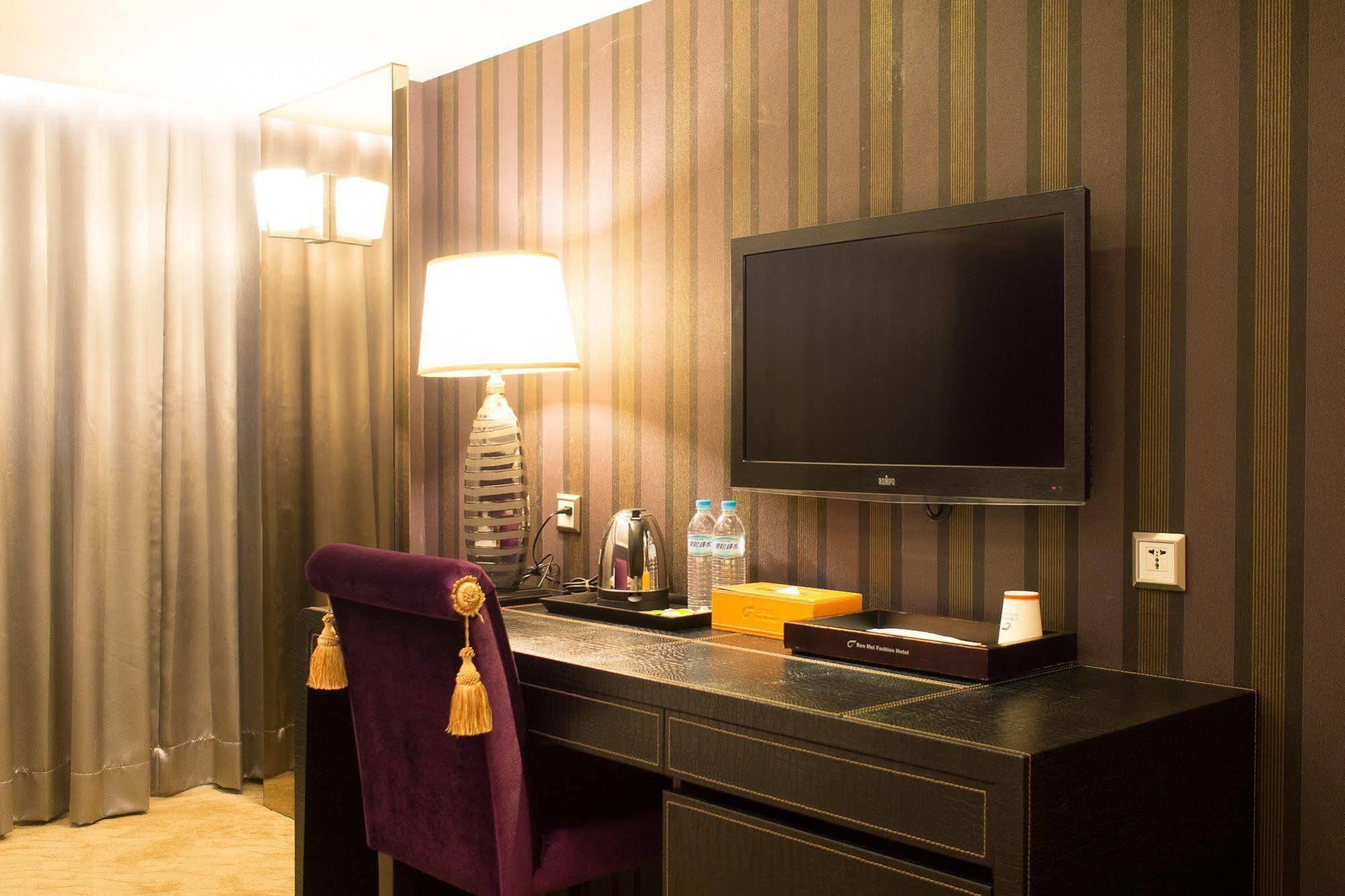 เร็ยเมียแฟชั่นโฮเต็ล Hotel ไถจง ภายนอก รูปภาพ