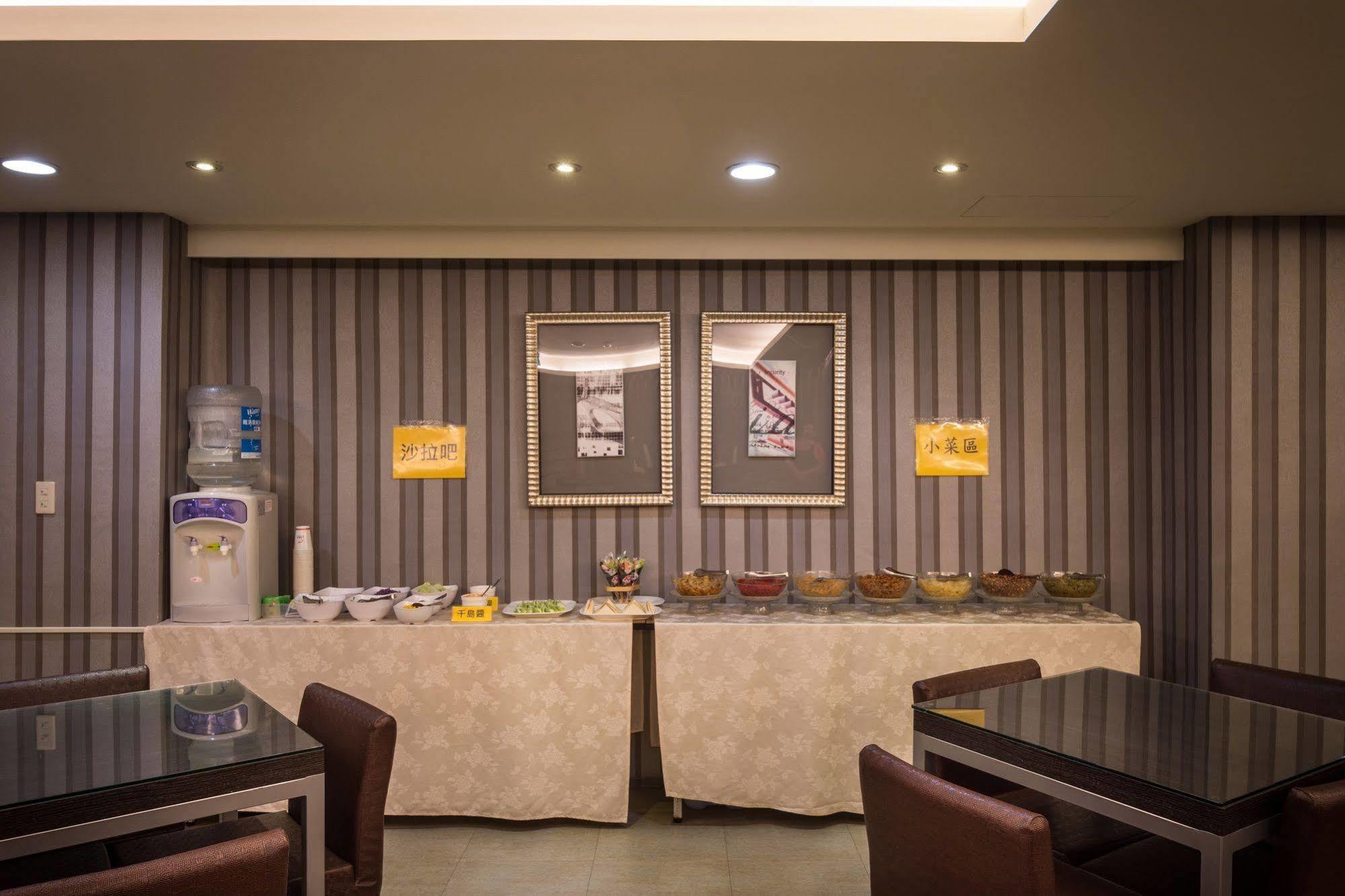 เร็ยเมียแฟชั่นโฮเต็ล Hotel ไถจง ภายนอก รูปภาพ